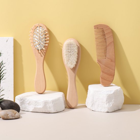 Kraftverdia Baby haarborstel en baby kam set - baby borstel met zachte geitenharen, hout babyhaarborstels en babykam set, baby borstel pasgeborenen, peuter, baby haarborstel, wiegenkap (Walnut, Oval)-Cadeau van Merkloos