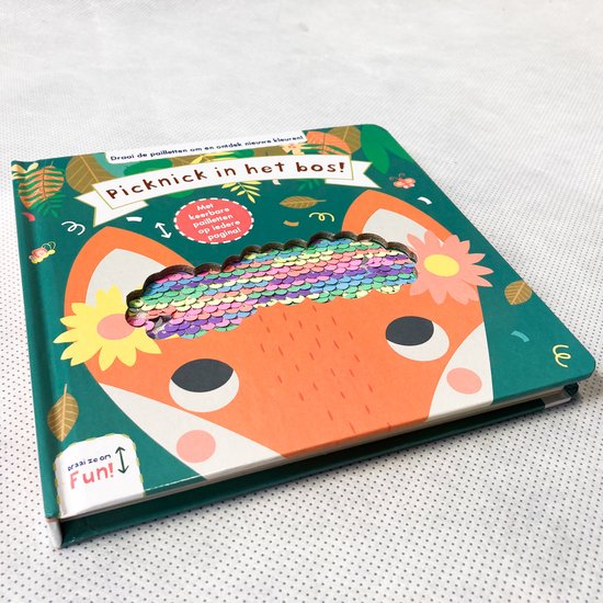 Leesboekje - picknick in het bos - met keerbare pailletten op iedere pagina van Yoyo Books