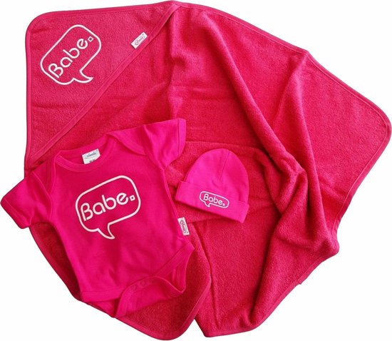 Leuk babypakket voor meisjes met "Babe" - maat 50/56 van Prénatal
