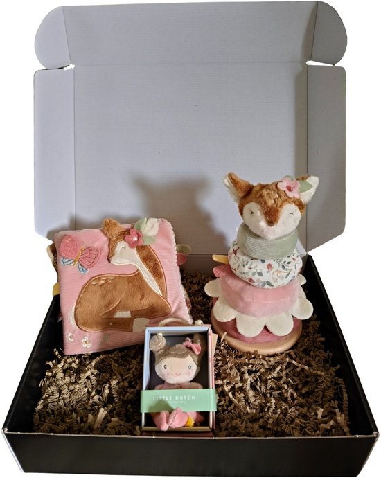 Little dutch Cadeaupakket - kraampakket - verrassingpakket - babypakket - geboortepakket - meisje - activiteitenboek van Little Dutch