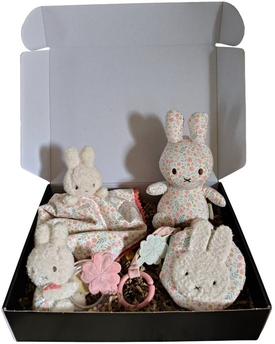 Little dutch nijntje Cadeaupakket - kraampakket - verrassingpakket - babypakket - geboortepakket - meisje van Little Dutch