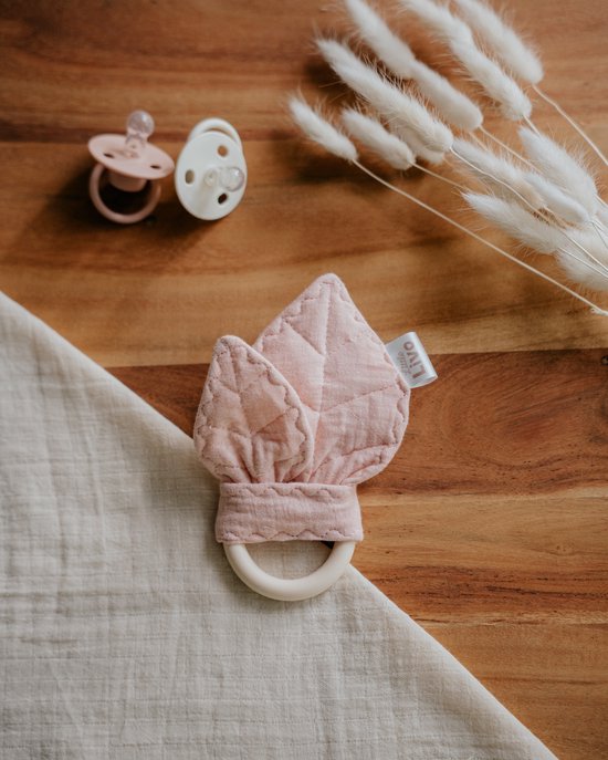 Little Livo Siliconen Bijtring Baby Roze met Knisperende Blaadjes – Handgemaakt – Mousseline Katoen – Bijtspeelgoed – Zacht & Veilig van Merkloos