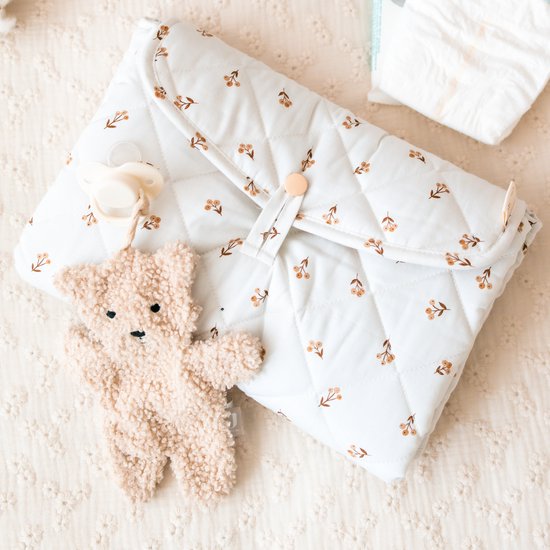 Little Moon Verschoonmatje van 100% Biologisch Katoen - Verschoningsmatje voor Onderweg incl. Opbergvak - Winter Berries van Little Moon