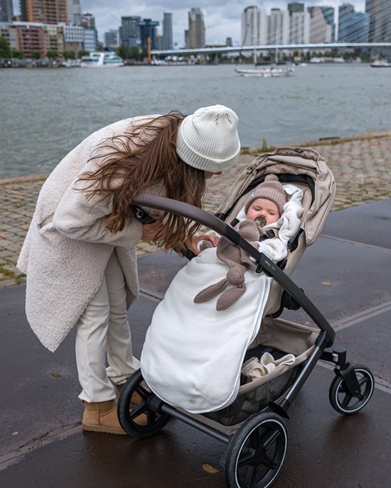 Lodger Bunker - Teddy voetenzak voor autostoel & kinderwagen - Wit