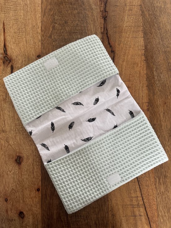 Luieretui Mintgroen Veertjes | Luieretui | Baby | Luier | Handmade | van Meyco