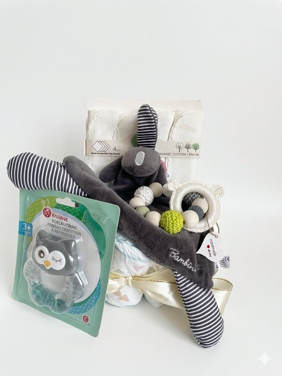 Luiertaart | Handgemaakte bijtring | Knisperkonijn | Koelbijtring | Monddoekjes van organic katoen | Kraamcadeau | Babyshower