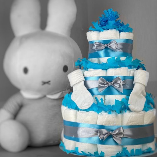 Luiertaart jongen 3-laags met 45 A-merk pampers en XL kaart - kraamcadeau - babyshower- pampertaart van De Merino Factory