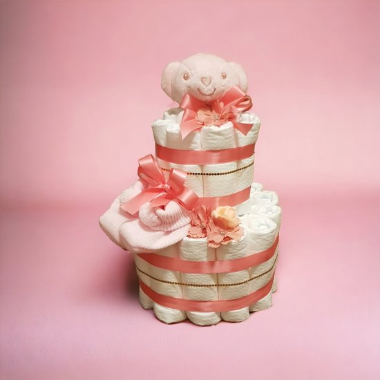 Luiertaart met roze Beer- pampers - roze slofjes - kraamcadeau voor een meisje van Luiertaart