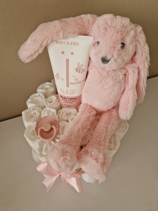 Luiertaart Naïf meisje - babyshower - kraamcadeau van Luiertaart
