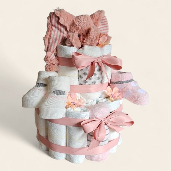 Luiertaart Roze met Happy Horse Olifant Emily – 26 Pampers maat 2 – 4 paar babysokjes – Kraamcadeau meisje
