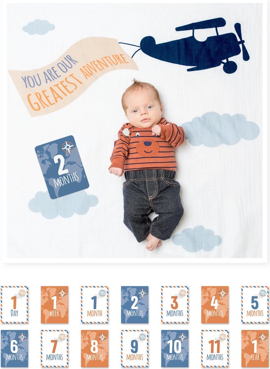 Lulujo Baby's First Year swaddle & cards - Greatest Adventure van Merkloos