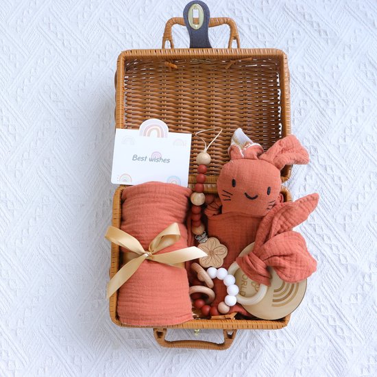 Luxe Babycadeau in Rotan Koffertje - Uniek en Met Liefde Gemaakt - Perfect als kraamgeschenk - Kleur Terracotta van Merkloos