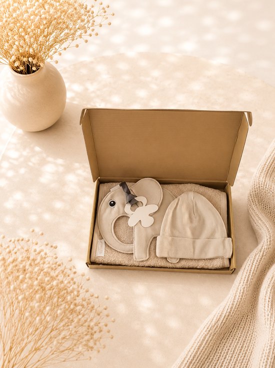 Luxe Kraamcadeau Baby Jongen & Meisje – Mutsje, Slab en Speendoekje – 100% Katoen – Kraamcadeau Neutraal – beige – Origineel babyshower / Kraamcadeau
