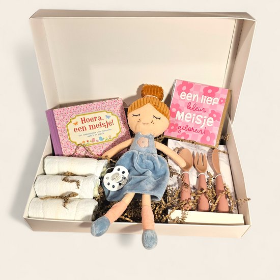 Luxe kraamcadeau baby meisje – compleet geboorte cadeau - pop Amy Jollein van Merkloos