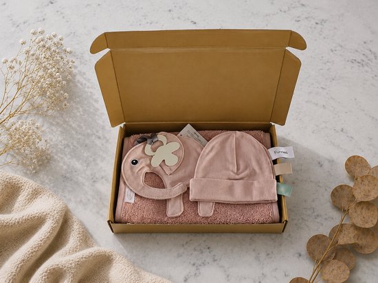 Luxe Kraamcadeau Baby Meisje – Mutsje, Slab en Speendoekje – 100% Katoen – Kraamcadeau – roze – Origineel babyshower cadeau / Kraamcadeau