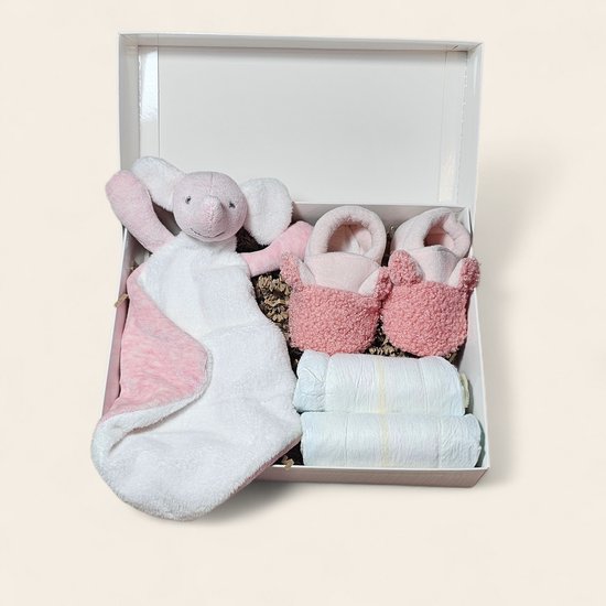 Luxe kraamcadeau meisje – met luiers, Apollo slofjes en Olifant Tuttle van BamBam