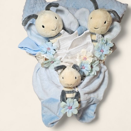 Luxe kraammand baby – compleet en zacht kraamcadeau bijtjes van Merkloos