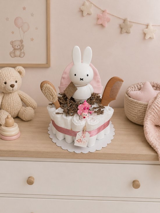 Luxe Luiertaart 29 stuks - Grote knuffel - kraamcadeau - Hawsaz.nl Cadeau - 25 luiers newborn - Babycadeau - Babygeschenkset - Babyshower - Gepersonaliseerde - Nijntje Verzorging - Baby muts -Babyset