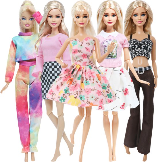Lynn’s poppenkleertjes - Set ‘Julia’ - Geschikt voor Barbie pop - Set van 5 outfits - Kleding voor modepoppen - Cadeauzakje van Merkloos