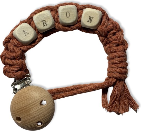 Macramé Speenkoord met Naam - Rood/Roestbruin - Katoen - Macramé - Handgemaakt in Nederland - Inclusief Verzendkosten van Casystra