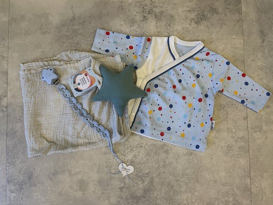 Maminobaby.nl | Baby geschenkset jongens | Knuffeldoekje ster | Handmade speenkoord | Kraamcadeu | Babyshower van Merkloos