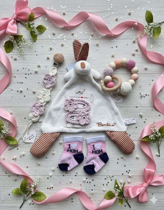 Maminobaby.nl | Baby geschenkset meisjes | Handgemaakte speenkoord | Handmade haarclip | Knisperkonijn | Sokjes | Kraamcadeu | Babyshower