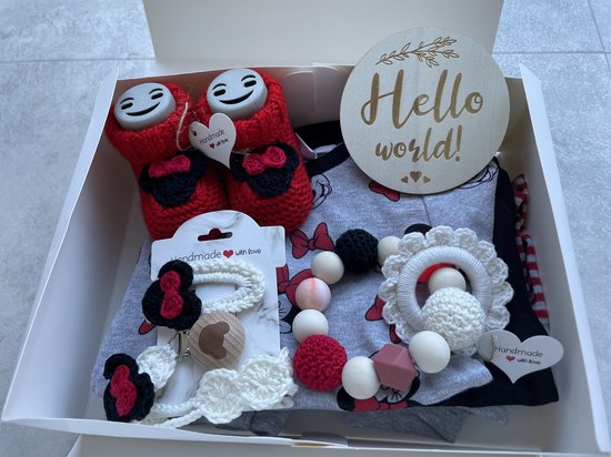 Maminobaby.nl - Baby geschenkset meisjes | Minnie mouse | Handmade speenkoord | Handmade haarclip | Handmade Babyslofjes | Kraamcadeu | Babyshower van Maminobaby.nl