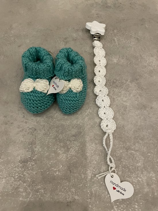 Maminobaby.nl | Gehaakte Babyslofjes | Handgemaakte Speenkoord | Baby geschenkset | Kraamcadeau | Babyshower van Maminobaby.nl