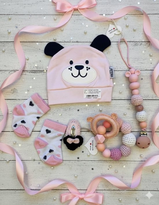 Maminobaby.nl | Minnie mouse | Baby geschenkset meisjes | Handgemaakte speenkoord | Handgemaakte haarclip | Handgemaakte bijtring | Sokjes | Muts | Kraamcadeau | Babyshower