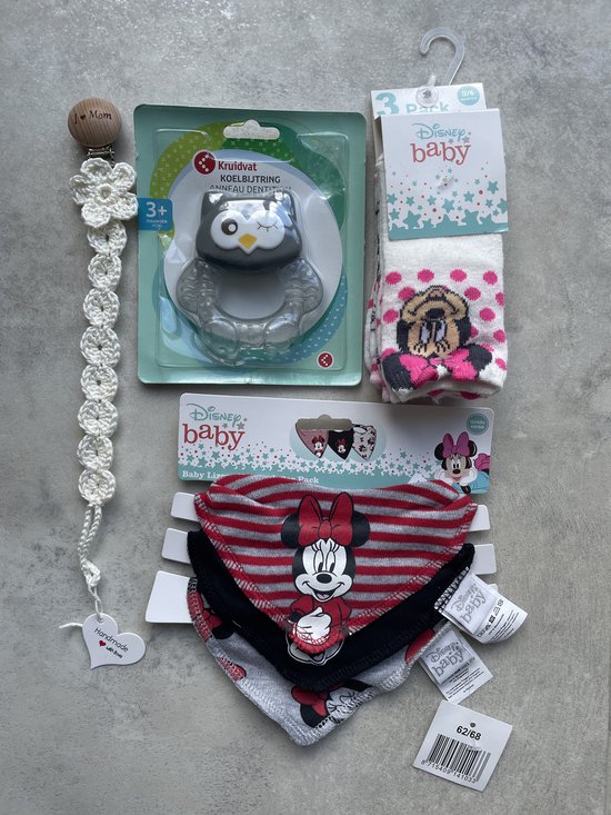 Maminobaby.nl | Minnie mouse | Baby geschenkset meisjes | Slabbetjes | Minnie mouse sokjes| Handmade haarclip | Kraamcadeu | Babyshower van Maminobaby.nl