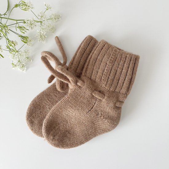Merino wol sloffen - Bruin - baby sloffen - newborn sokken van HVID.