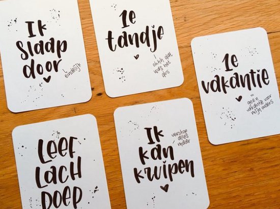 Milestone kaarten met een vleugje humor - baby - kraam cadeau - zwanger - gift - zwart wit van Mi