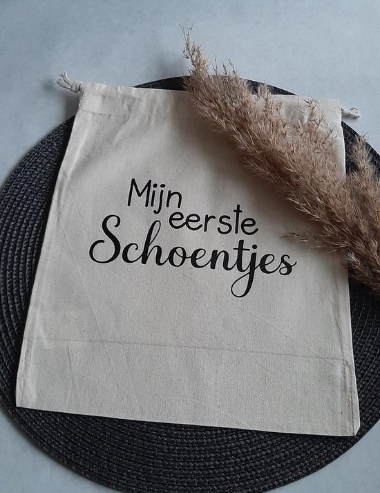 Mint11 - katoenen zakje Mijn eerste schoentjes - babyshowergift - kraamcadeau - bewaren - baby benodigdheden - bewaarzak van Mi