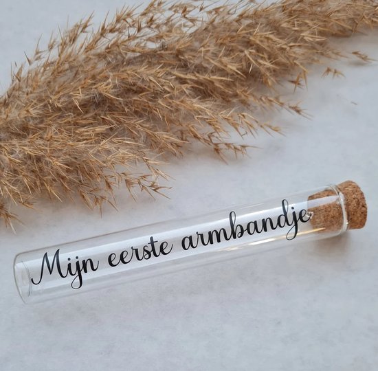 Mint11 - Mijn eerste armbandje - Mijn eerste sieraad - Bewaarbuisje - Kraamcadeau - Babyshowergift - reageerbuisje - baby armband van Mint11