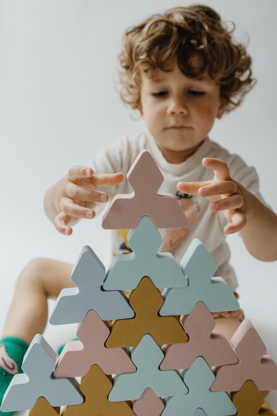 Moes Play - Trianglo - open ended toys - building blocks - bouwblokken - foam van Moes Play