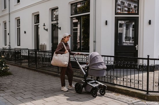 Mozz Bags - Puffy - Mom Bag - Beige van MOZZ