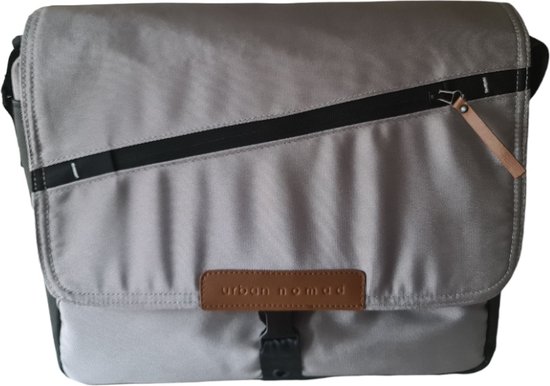 Mutsy Evo Urban Nomad - Luiertas - Verzorgingstas - Reistas - Touch of Taupe van Mutsy