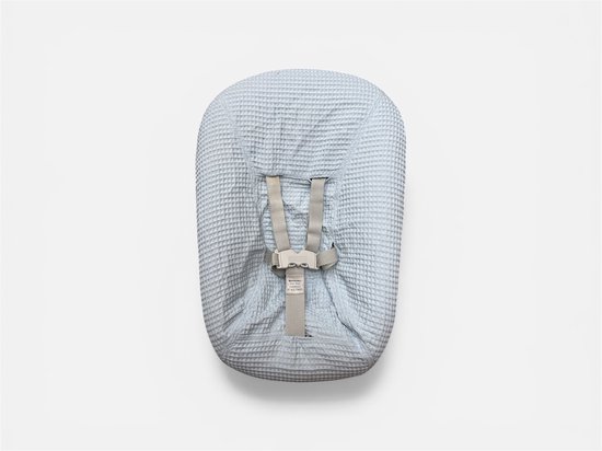 Newborn Hoes - Tripp Trapp geschikt voor Stokke Tripp Trapp Newborn Set - Perfecte Pasvorm - Beschermt je Stoel - Waterafstotende Voering - Makkelijk Wasbaar - Zacht Katoen - Licht blauwe Wafelstof - handmade