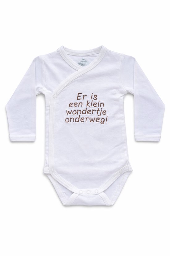 Omslag Romper Baby – Er is een klein wondertje onderweg – Geborduurd – Newborn Cadeau – Unisex / Romper zwangerschapsaankondiging – Unisex babykleding - omslagromper - 100% katoen - baby aankondiging - originele zwangerschaps reveal van Merkloos