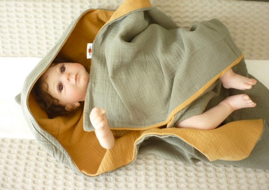 Oogappel Badcape Baby-Olijfgroen en Caramel-Groen-Bruin van Oogappel.