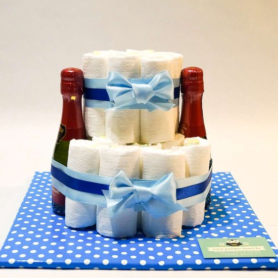 Pampertaart - luiertaart - jongen - 2 laags - blauw - mini cava 28 luiers maat 3 van Pampertaart.