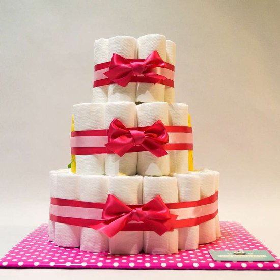 Pampertaart - luiertaart - meisje - 3 laags - roze - mini Zwitsal 48 luiers maat 3 van Pampertaart.