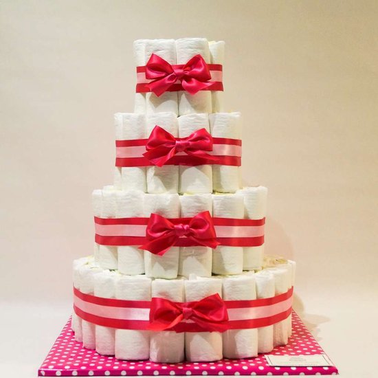 Pampertaart - luiertaart - meisje - 4 laags basis - roze - 104 luiers maat 3 van Pampertaart.