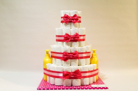 Pampertaart - luiertaart - meisje - 4 laags - roze - Zwitsal 98 luiers maat 3 van Pampertaart.