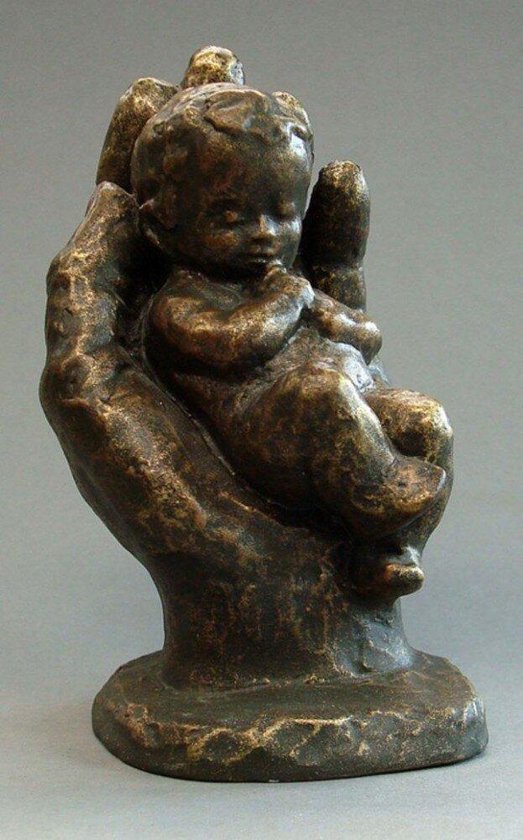 Parastone beeldje baby in hand - Geborgenheid - brons - 1226.20 - 12 cm hoog van Parastone