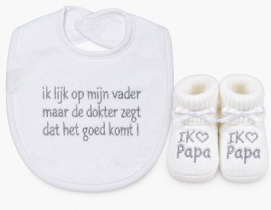 Petit Villain – 2-delige Baby Cadeauset Ik Lijk Op Mijn Vader – Slabbetje en Babyslofjes – Wit/Grijs – Grappig Kraamcadeau
