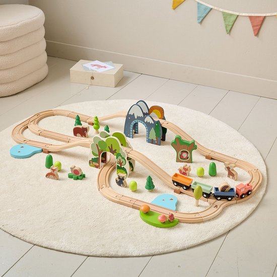 Petite Amélie Houten treinset «Forêt» 62-delig - meerkleurig - stimuleert de motorische en cognitieve ontwikkeling - geschilderd met verf op waterbasis van Petite Amélie