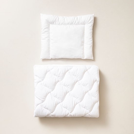 Petite Amélie Peuter Dekbed 120x150 cm inc. Peuterkussen 50x60 cm - Goed Ademend & Anti Allergisch - Geschikt voor lente en herfst - Uitwasbaar in de wasmachine - Vanaf 2 jaar van Petite Amélie