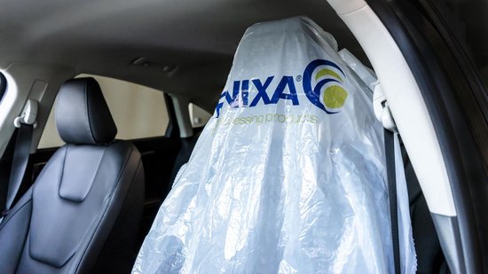 Plastic autostoel hoezen 250st op rol 82cm x 130cm 12 micron van Carbag