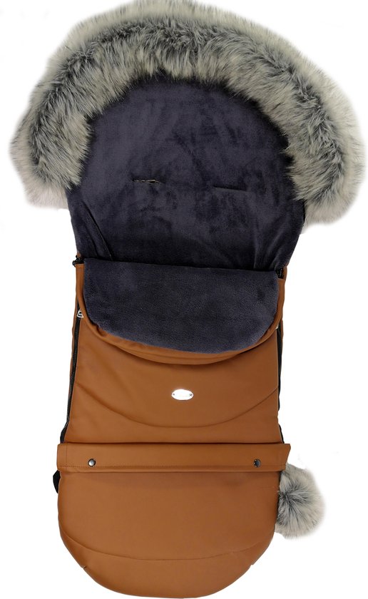 P'tit Chou Voetenzak - verkleinbaar - eco leder cognac - Met afneembare pels van P'tit Chou